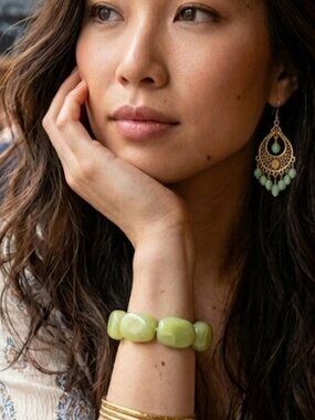 Chunky serpentine jade stretch bracelet